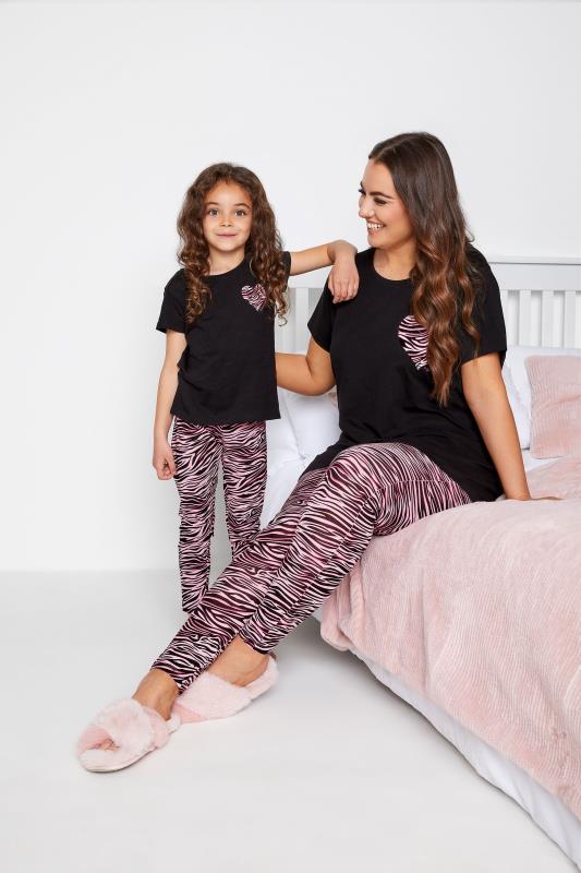 Großen Größen  MINI ME Black & Pink Zebra Print Pyjama Set