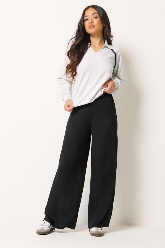 PixieGirl Petite – Hose in Schwarz mit weitem Bein 