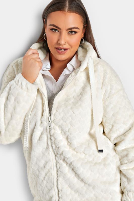 YOURS LUXURY Plus Size Ivory White Heart Faux Fur Jacket  | Yours Clothing 4