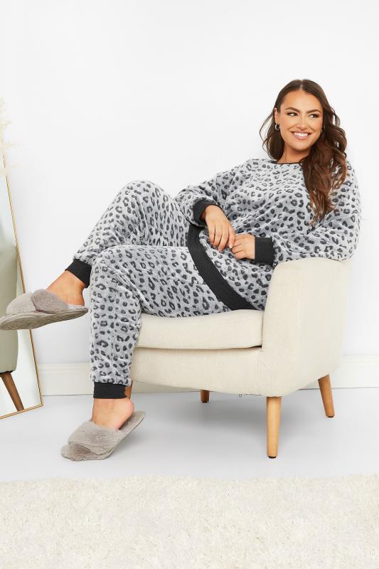  Grande Taille Curve Grey Leopard Print Fleece Lounge Set