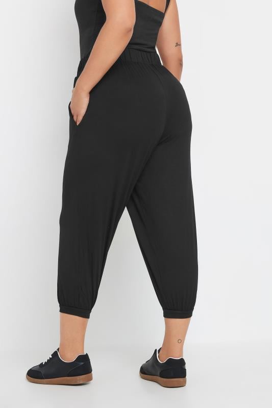 Black capri joggers online