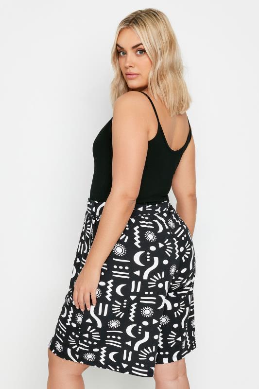 YOURS Plus Size Black Abstract Print Jersey Pull On Shorts | Yours Clothing 3