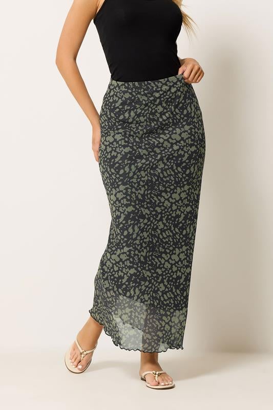  M&Co – Mesh-Maxirock in Khaki mit abstraktem Muster