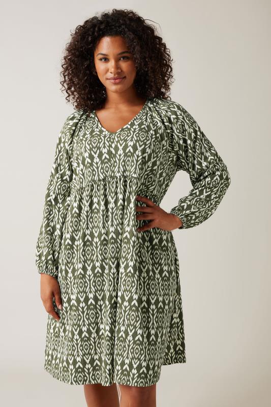 EVANS Plus Size Olive Green Ikat Print Crinkle Midi Dress | Evans 2