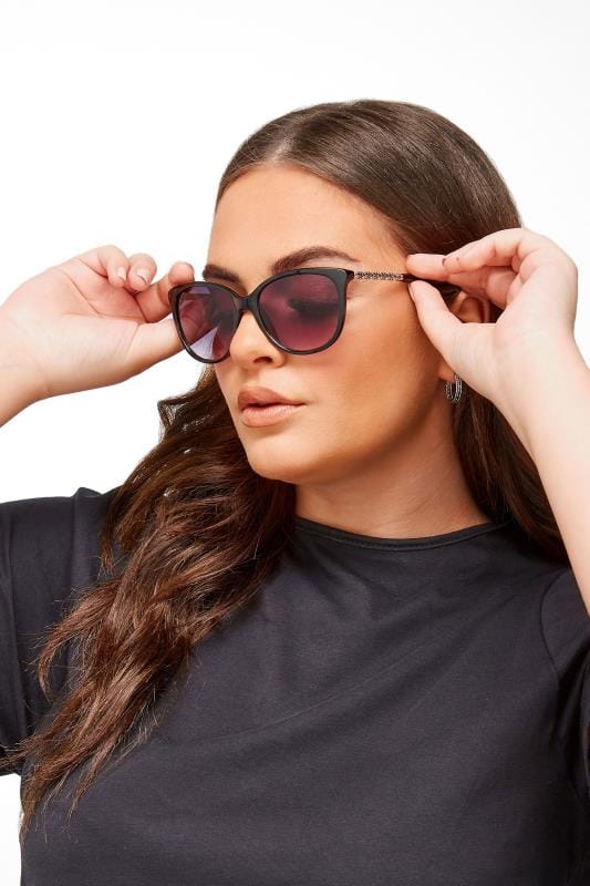 Black Cat-Eye Chain Sunglasses 1