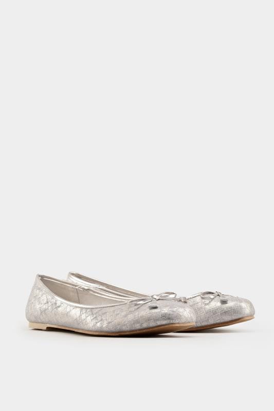 extra wide silver dress shoes