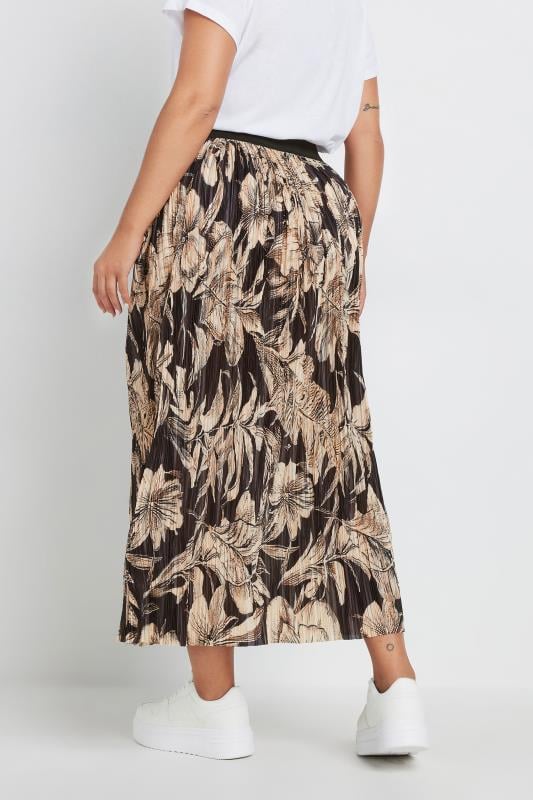 YOURS Plus Size Black Pleated Maxi Skirt | Yours Clothing 3