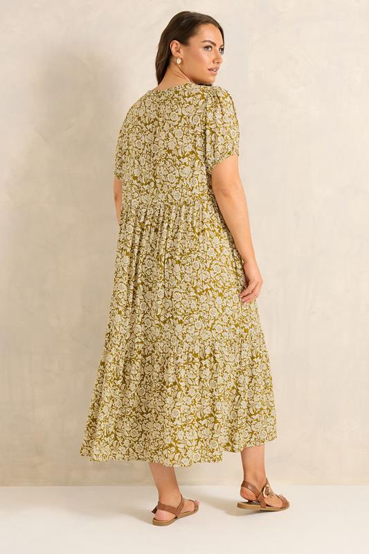 EVANS Curve Green Ditsy Floral Dress | Evans 2