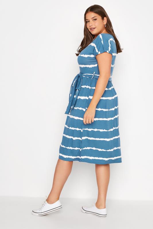 BUMP IT UP MATERNITY Plus Size Blue Tie Dye Belted Dress | Yours Clothing  3