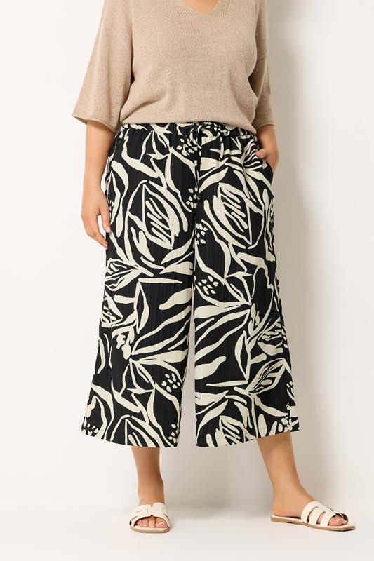  YOURS Pantalon court noir à motif floral abstrait