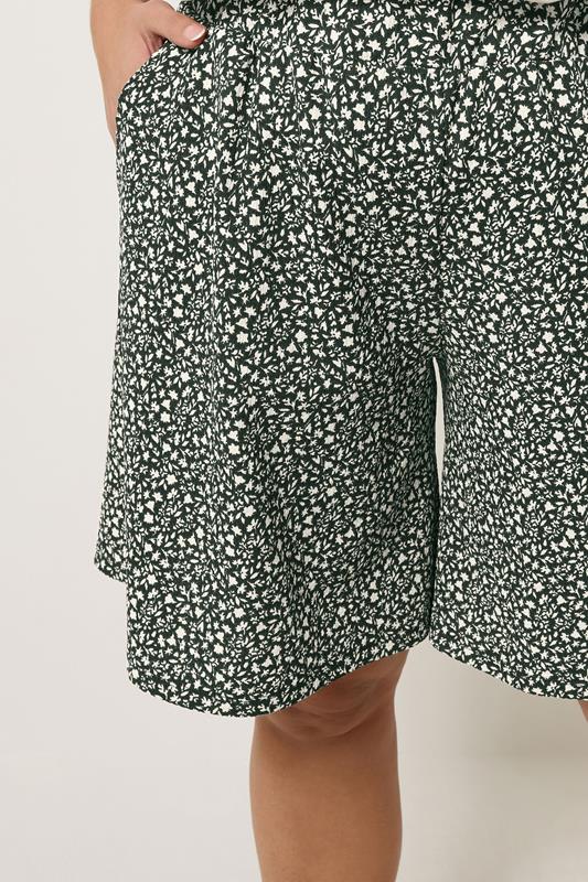 YOURS Plus Size Black Ditsy Floral Textured Shorts | Yours Clothing 4