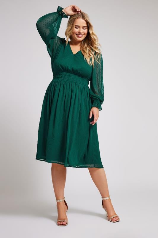 YOURS LONDON Plus Size Green Dobby Midi Dress | Yours Clothing 2