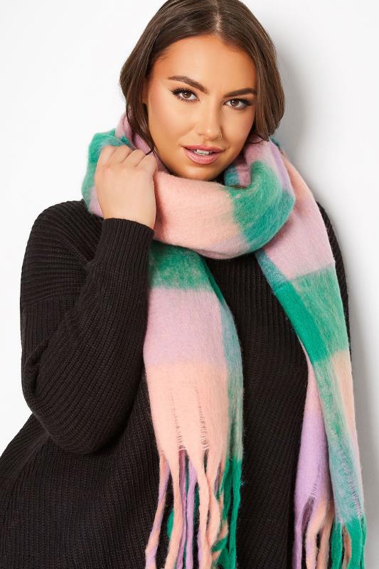 Plus Size  Pink & Green Block Check Chunky Tassel Scarf