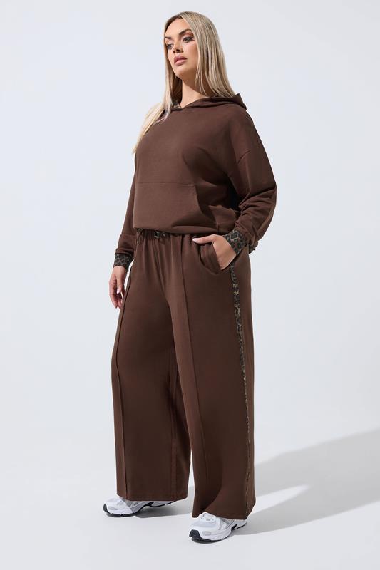  LIMITED COLLECTION Curve Brown Leopard Stripe Joggers