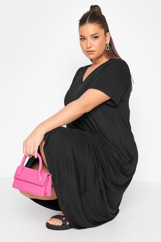 LIMITED COLLECTION Curve Black Pleat Front Maxi Dress_E.jpg