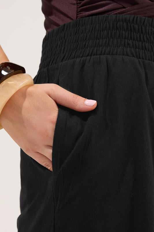 YOURS Plus Size Black Shirred Shorts | Yours Clothing 4