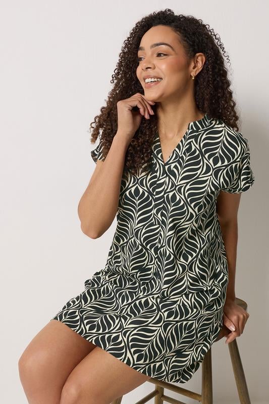  M&Co vestido mini con estampado de hojas negras