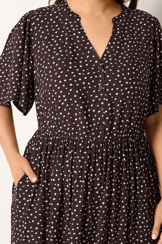 YOURS Plus Size Brown Spot Print Notch Neck Maxi Dress | Yours Clothing 4