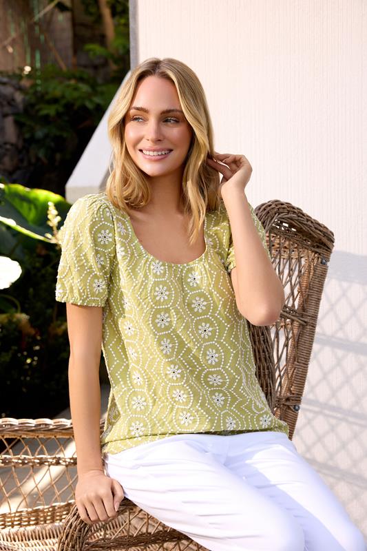  M&Co - Top à fleurs brodées - Vert