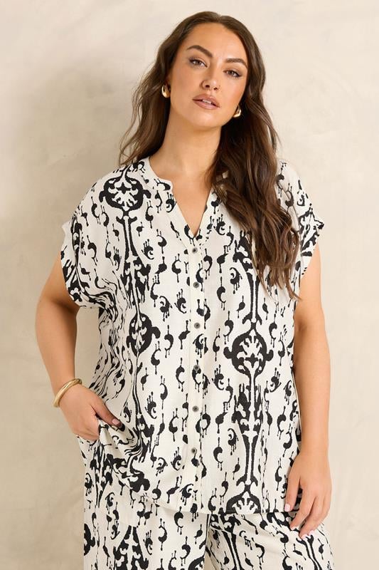 EVANS Plus Size Set White Abstract Print Blouse & Trouser | Evans 6
