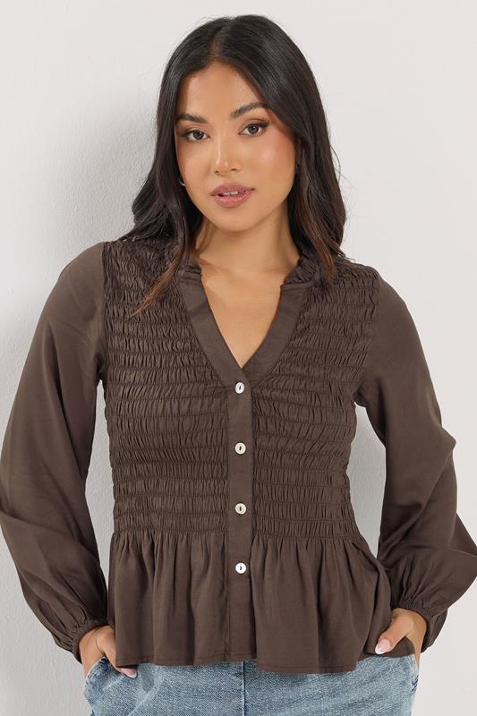  PixieGirl Petite Gesmoktes Langarmshirt in Schokoladenbraun