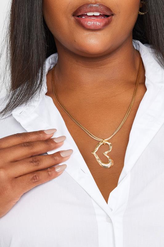 Plus Size  Gold Tone Hammered Heart Necklace