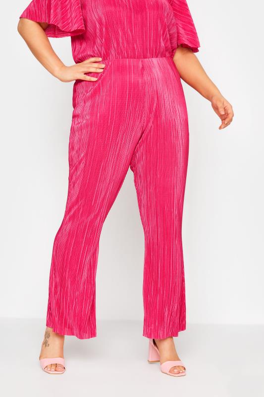 Großen Größen  LIMITED COLLECTION Curve Hot Pink Plisse Kick Flare Trousers