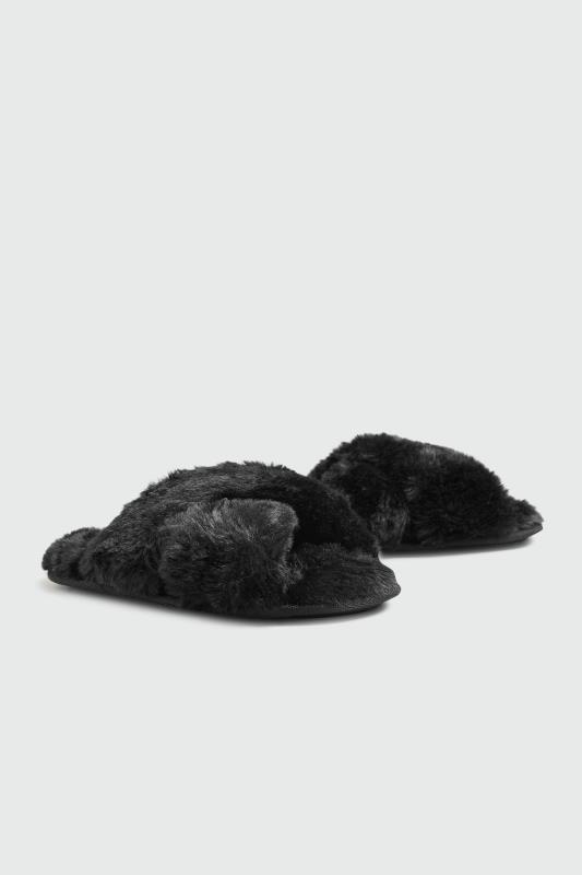 dla puszystych Black Vegan Faux Fur Cross Strap Slippers In Regular Fit