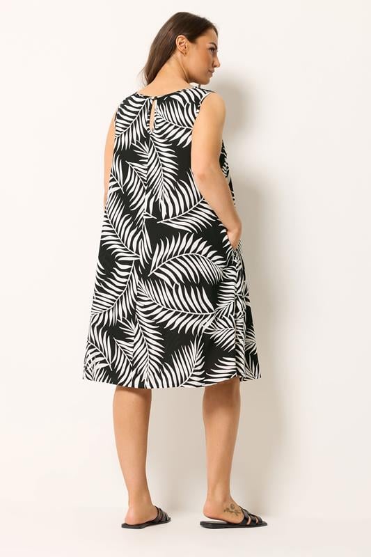 YOURS Curve Plus Size Leaf Swing Pocket Dress | Yours Clothing 2