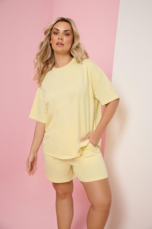  YOURS CONJUNTO de camiseta de algodón y pantalones cortos en amarillo