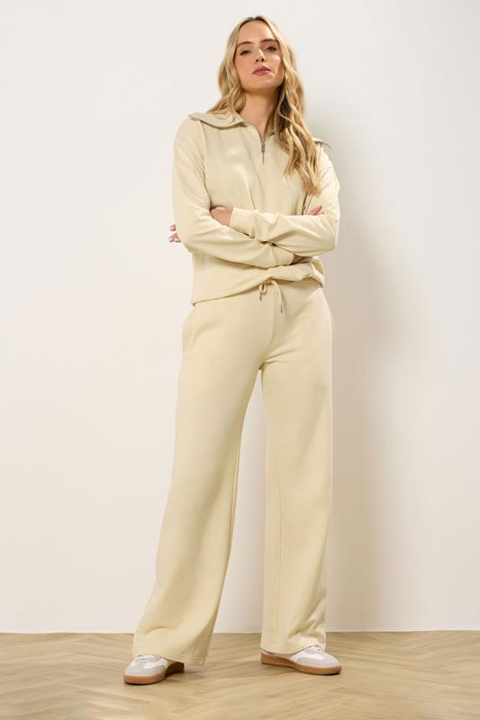  LTS Tall Set aus Sweatshirt mit Viertelreißverschluss und Jogginghose mit weitem Bein in Gelb aus Baumwolle