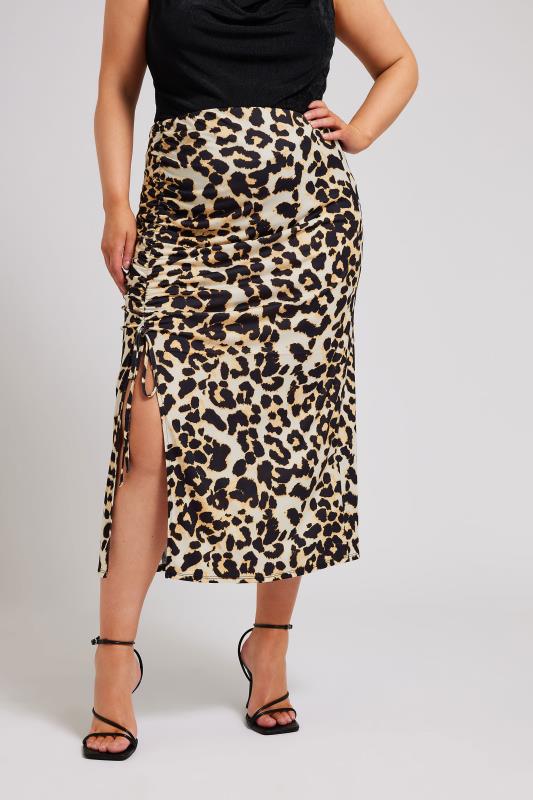 YOURS LONDON Plus Size Brown Leopard Print Ruched Midaxi Skirt | Yours Clothing 1