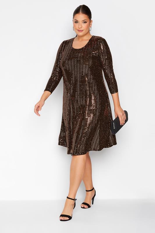 YOURS LONDON Plus Size Black & Gold Metallic Swing Dress | Yours Clothing 1