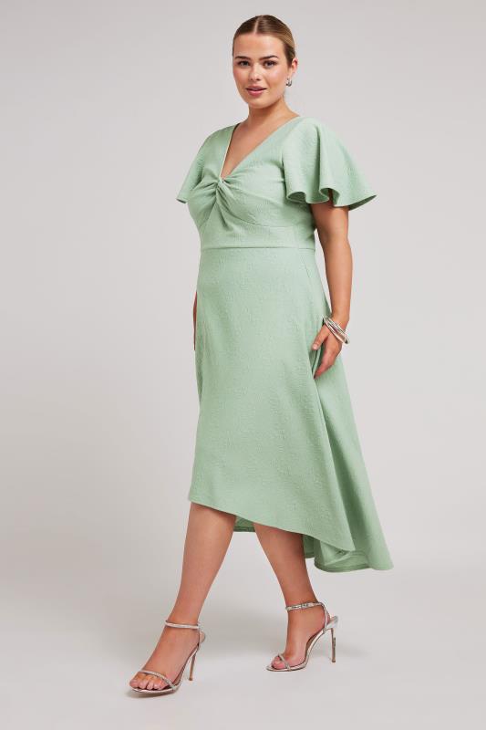 YOURS LONDON Plus Size Green Dipped Hemline Jacquard Dress | Yours Clothing 1