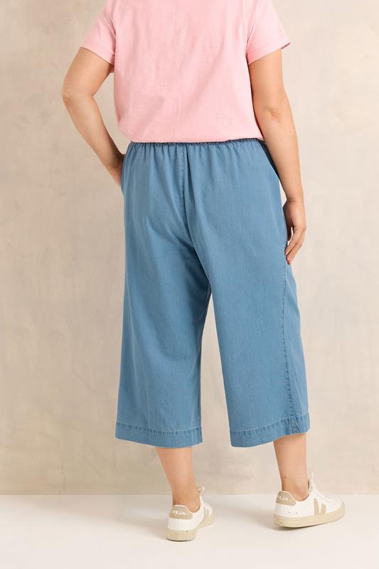 EVANS Plus Size Mid Blue Cropped Pull On Cotton Trousers | Evans 2