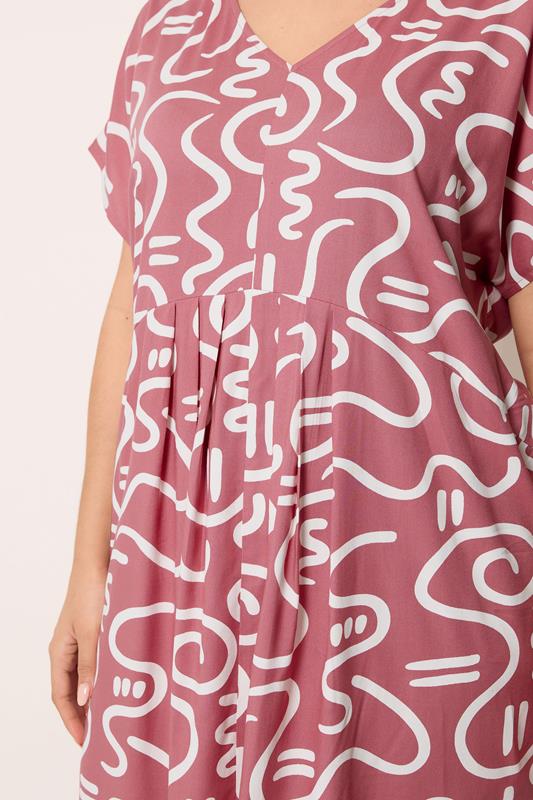 YOURS Plus Size Pink Abstract Print Pleat Front Midi Dress | Yours Clothing 4