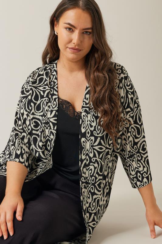 EVANS Plus Size Black & White Abstract Print Kimono | Evans  5