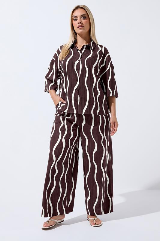  Limited Collection Hose in Braun mit weitem Bein mit Wellenmuster