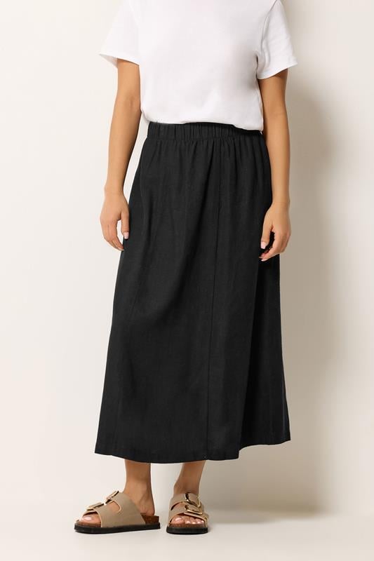 M&Co Petite – Maxirock in Schwarz aus Leinen