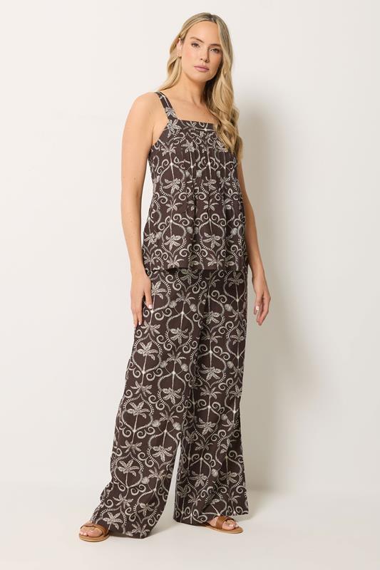  LTS Tall Set auf Top und Hose mit weitem Bein aus Leinen in Schokobraun mit Palmenmotiv