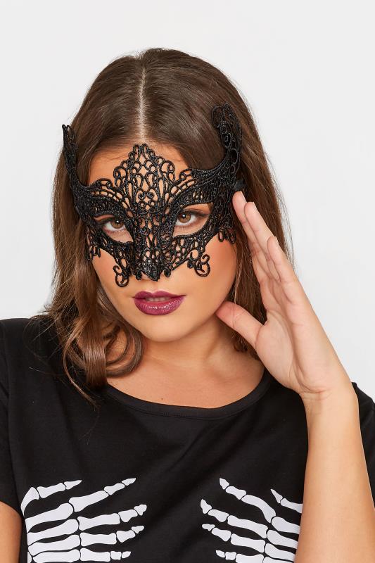Black Lace Cat Eye Mask 1