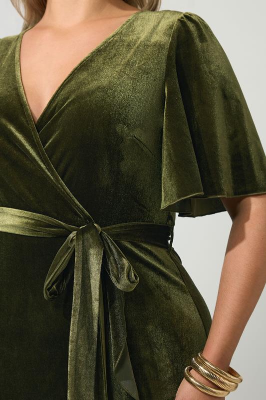 Yours London Women's Plus Size Green Velvet Wrap Front Dress Size 26-28