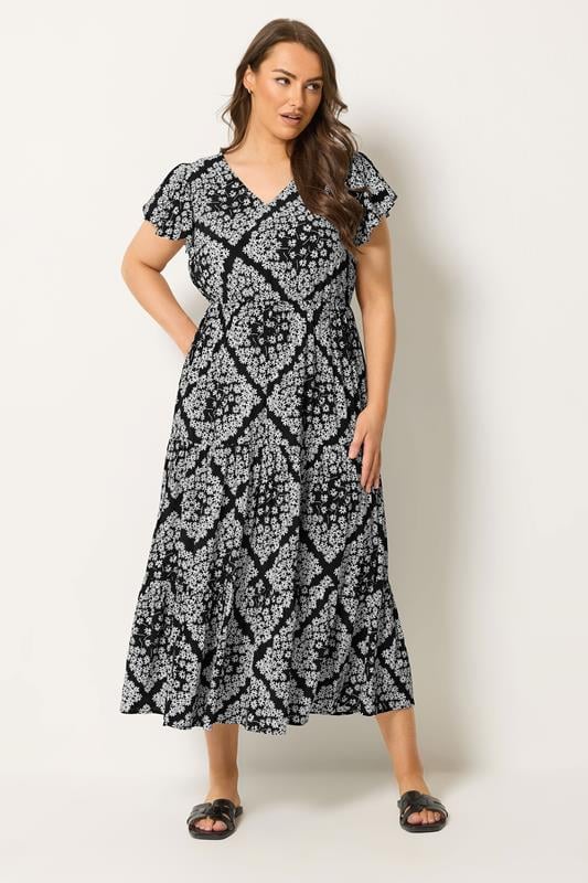 YOURS Plus Size  Black Daisy Smock Dress | Yours Clothing 1