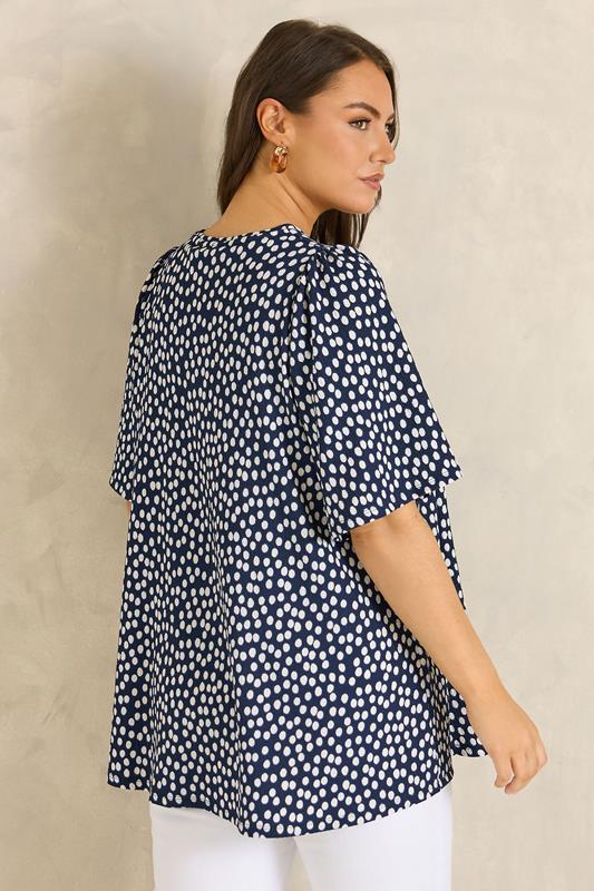 EVANS Plus Size Navy Blue Spot Print Pleat Front Top 2