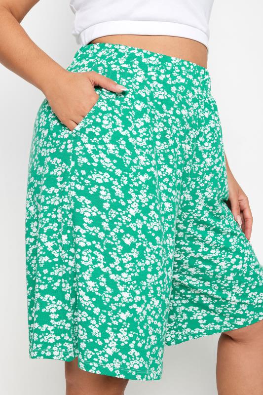 YOURS Plus Size Green Ditsy Floral Print Pull On Shorts | Yours Clothing 4