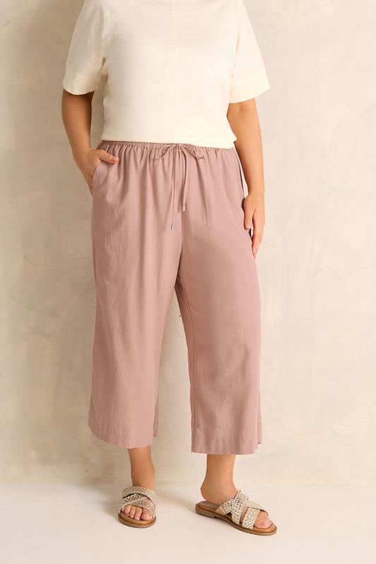 EVANS Plus Size Pink Linen Cropped Trousers | Evans 2