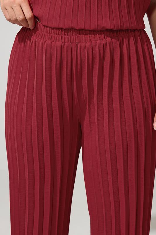 YOURS LONDON Plus Size Red Pleated Set | Yours Clothing 5