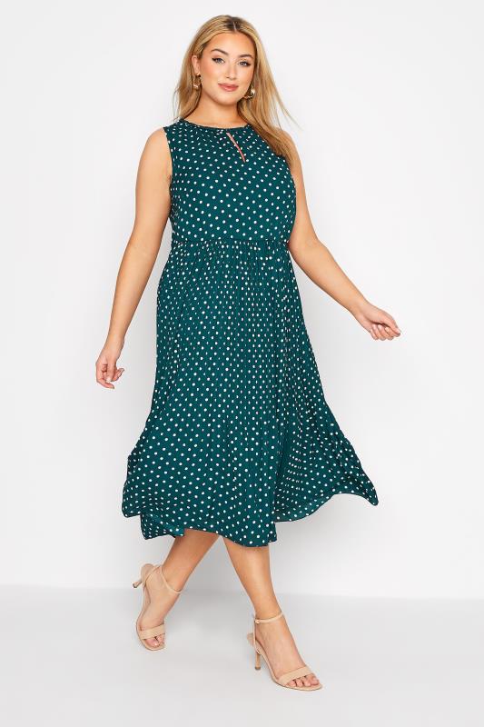 YOURS LONDON Plus Size Green Polka Dot Keyhole Pleat Dress | Yours Clothing 2