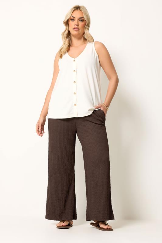  YOURS pantalones marrón chocolate con textura de burbujas