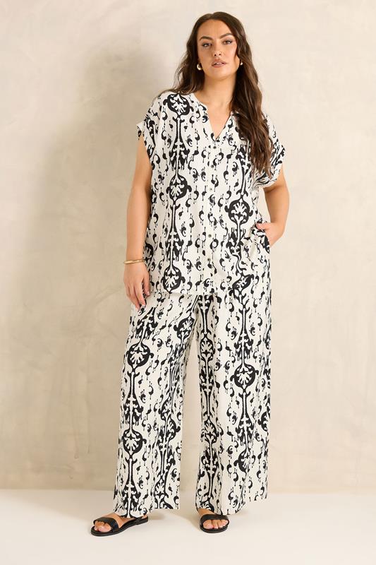 EVANS Plus Size Set White Abstract Print Blouse & Trouser | Evans 4